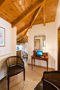 Hotel Andreolas Luxury Suites