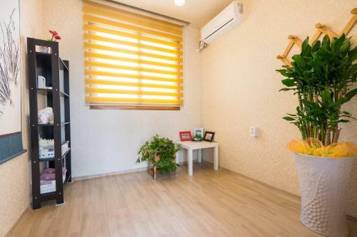 Hostal Yours Guesthouse In Tongyeong
