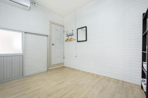 Hostal Yours Guesthouse In Tongyeong