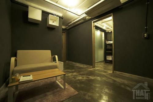 Hostal That House