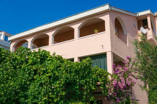Hostal Apartments Olive