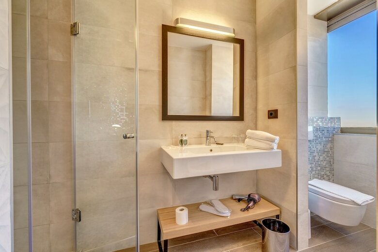 Hostal The View Luxury Rooms