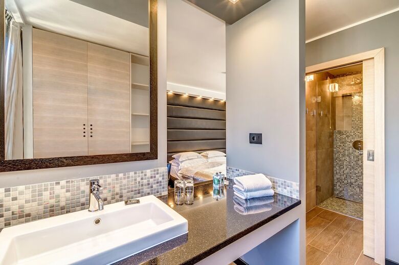Hostal The View Luxury Rooms