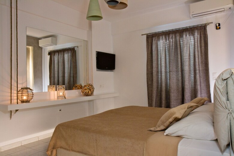 Hotel Studios Marios