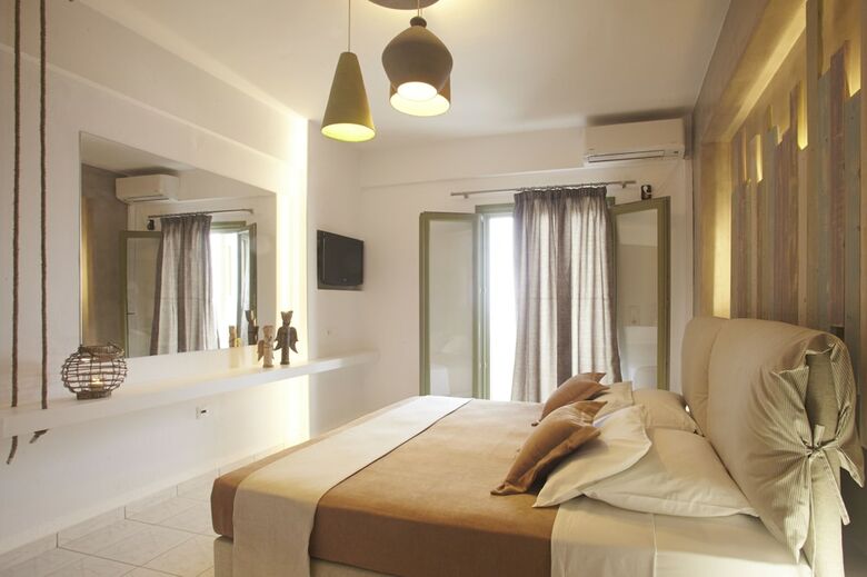 Hotel Studios Marios