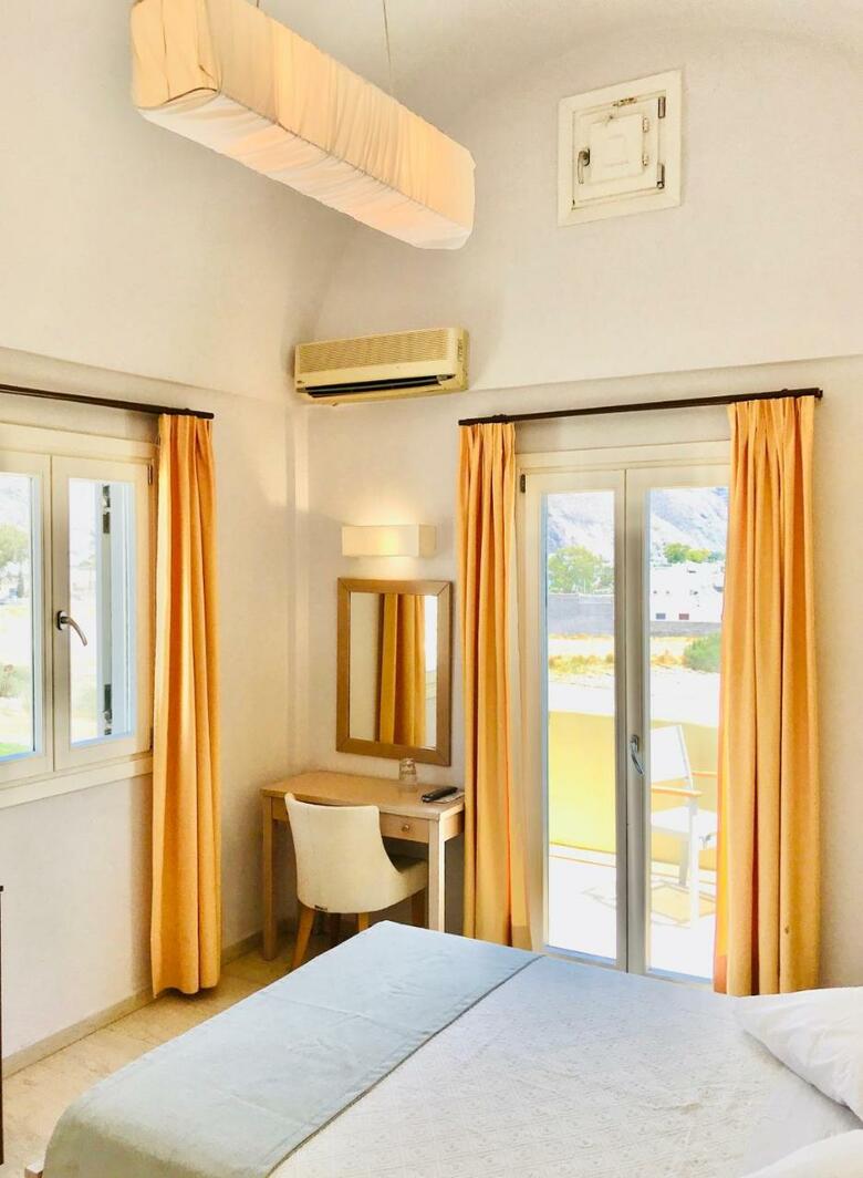 Thera Mare Boutique Hotel