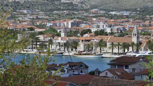 Apartments Josip