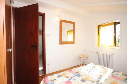 Apartments With A Parking Space Karigador (novigrad) - 2534