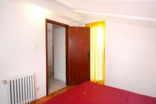 Apartments With A Parking Space Karigador (novigrad) - 2534