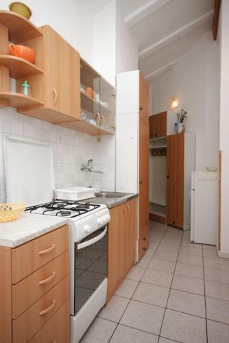 Apartments With A Parking Space Karigador (novigrad) - 2534