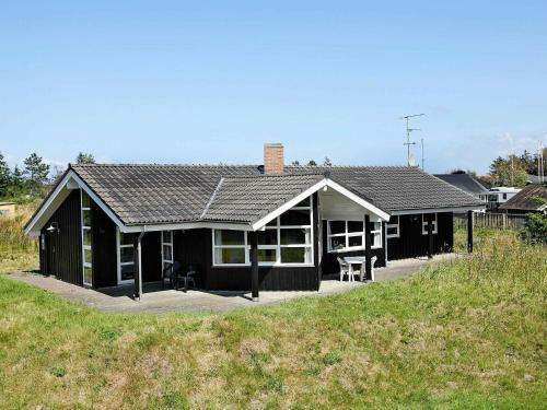 Four-bedroom Holiday Home In Hirtshals 2
