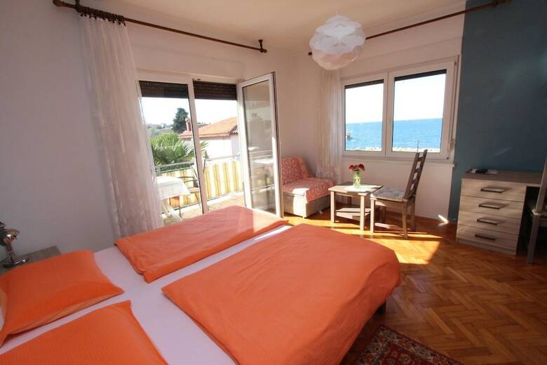 Rooms And Apartments Bella Vista