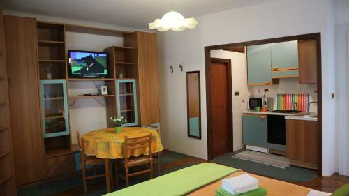 Apartments Komel