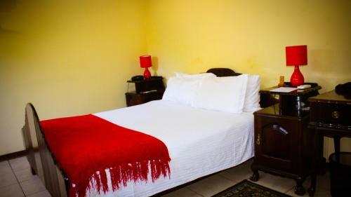 Hostal River-ridge Guest House