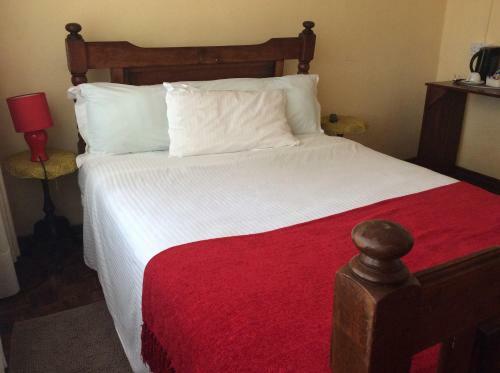 Hostal River-ridge Guest House