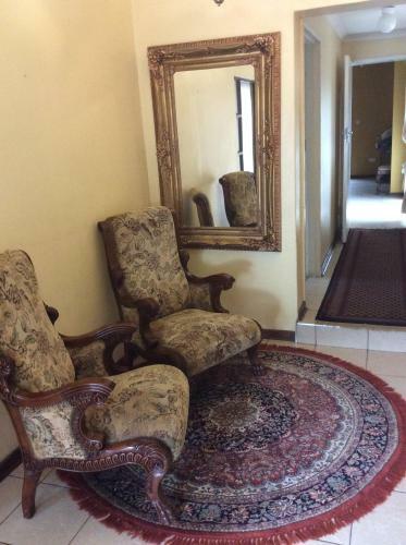 Hostal River-ridge Guest House