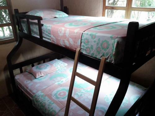 Hostal Caba�as La Chicharra