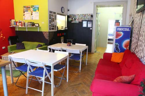 Hostel Zeppelin
