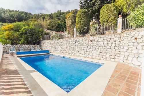 Luxury Villa With Heated Pool & Hot Tub