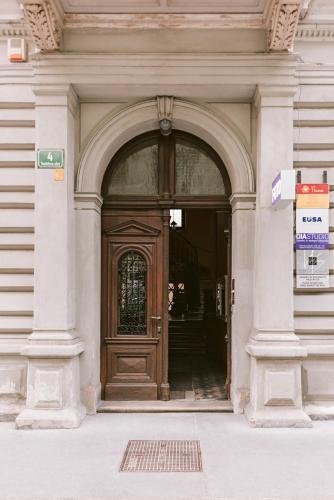 Fluxus Hostel