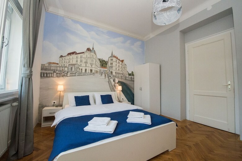 Hostal B&B Vila Teslova