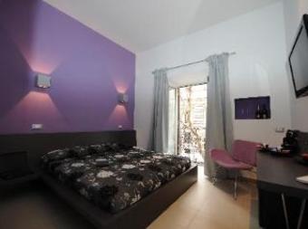 Bed & Breakfast Chroma