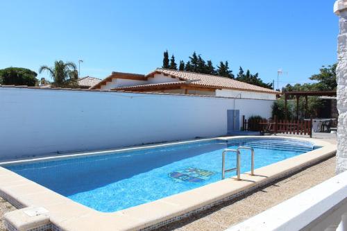 Chalet Con Piscina En La Barrosa