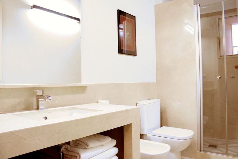 Laurel Suites Apartments