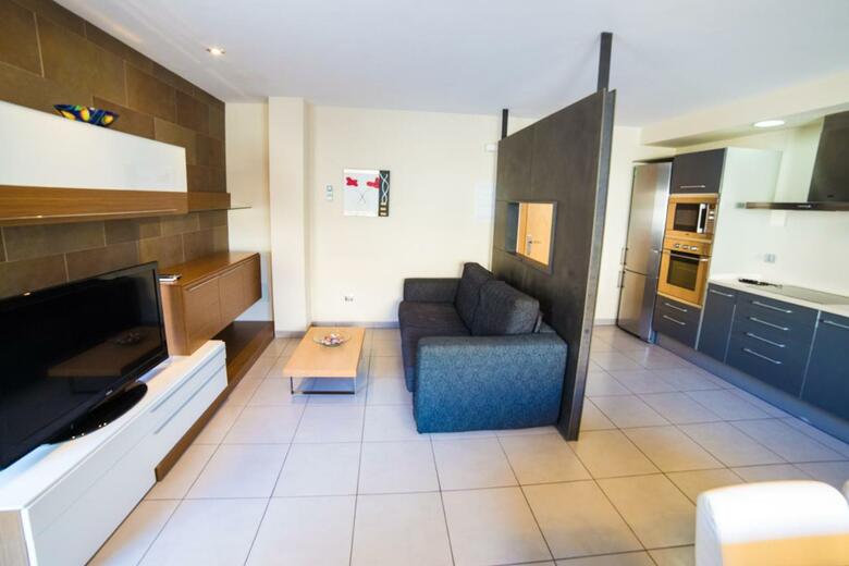 Agi Drugstore Apartments