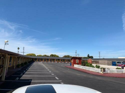 Wagon Wheel Motel