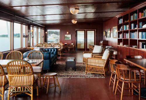 Posada Sound View Inn