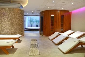 Avanti Hotel