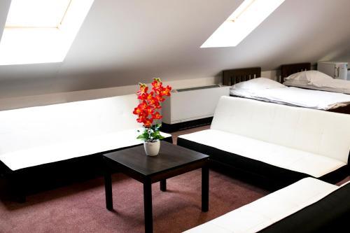 Hotel A-story