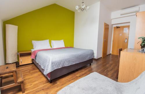 Hotel Irida
