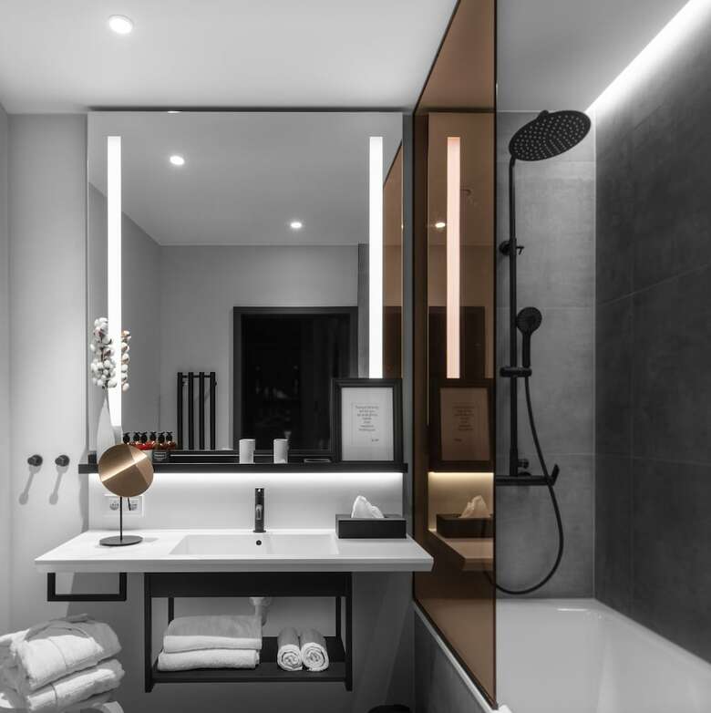 Ea Hotel M�nes