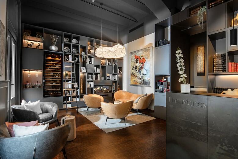 Ea Hotel M�nes