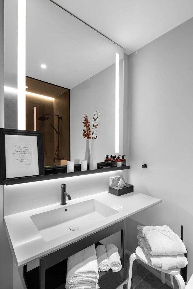 Ea Hotel M�nes