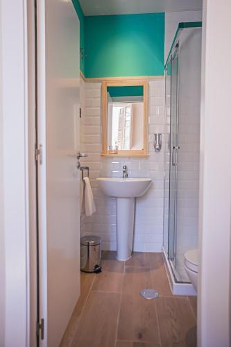Alcazaba Premium Hostel