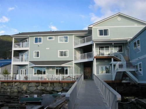 Hotel Longliner Lodge And Suites