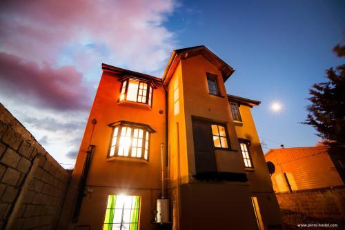 Hostal Pint� Hostel