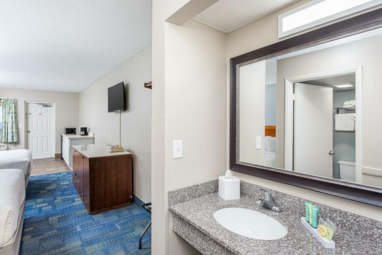 Hotel Bikini Beach Resort