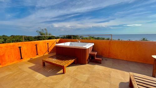 Hotel Coco Grove Beach Resort, Siquijor Island
