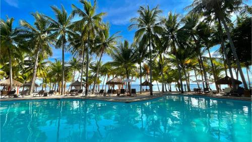 Hotel Coco Grove Beach Resort, Siquijor Island