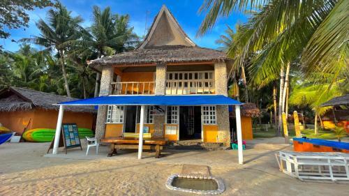 Hotel Coco Grove Beach Resort, Siquijor Island