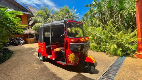 Hotel Coco Grove Beach Resort, Siquijor Island