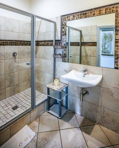 Misty Waves Boutique Hotel