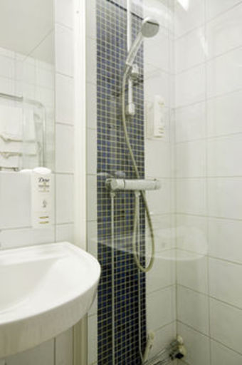 Hotel Attach�