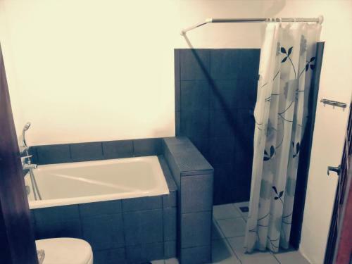 Hotel Kav's Beach Resort