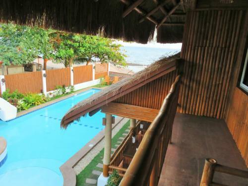 Hotel Kav's Beach Resort