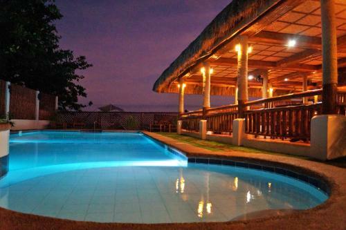 Hotel Kav's Beach Resort